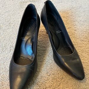 Rockport Classic Black Heels